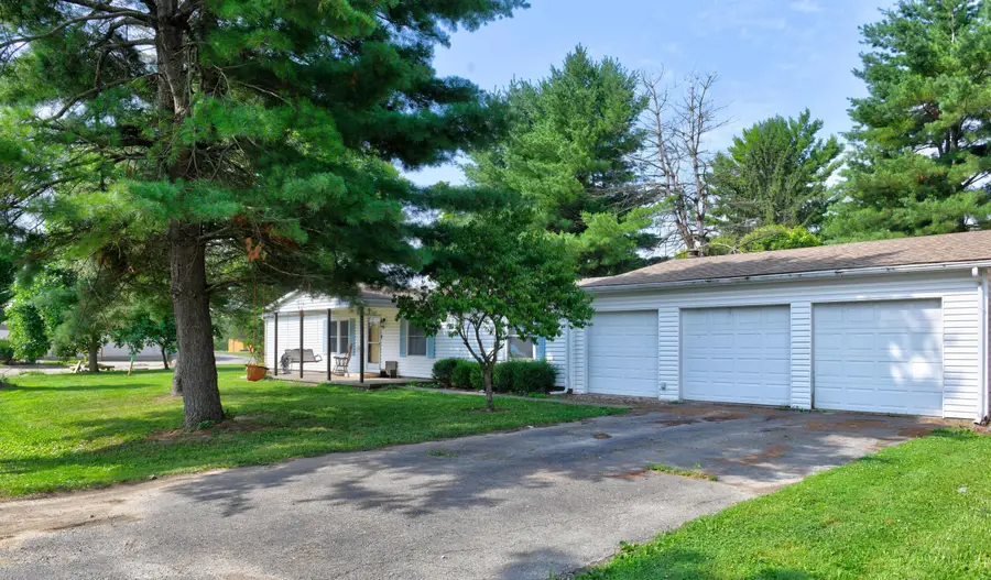 94 Market Street, Carroll, OH 43112 - #3