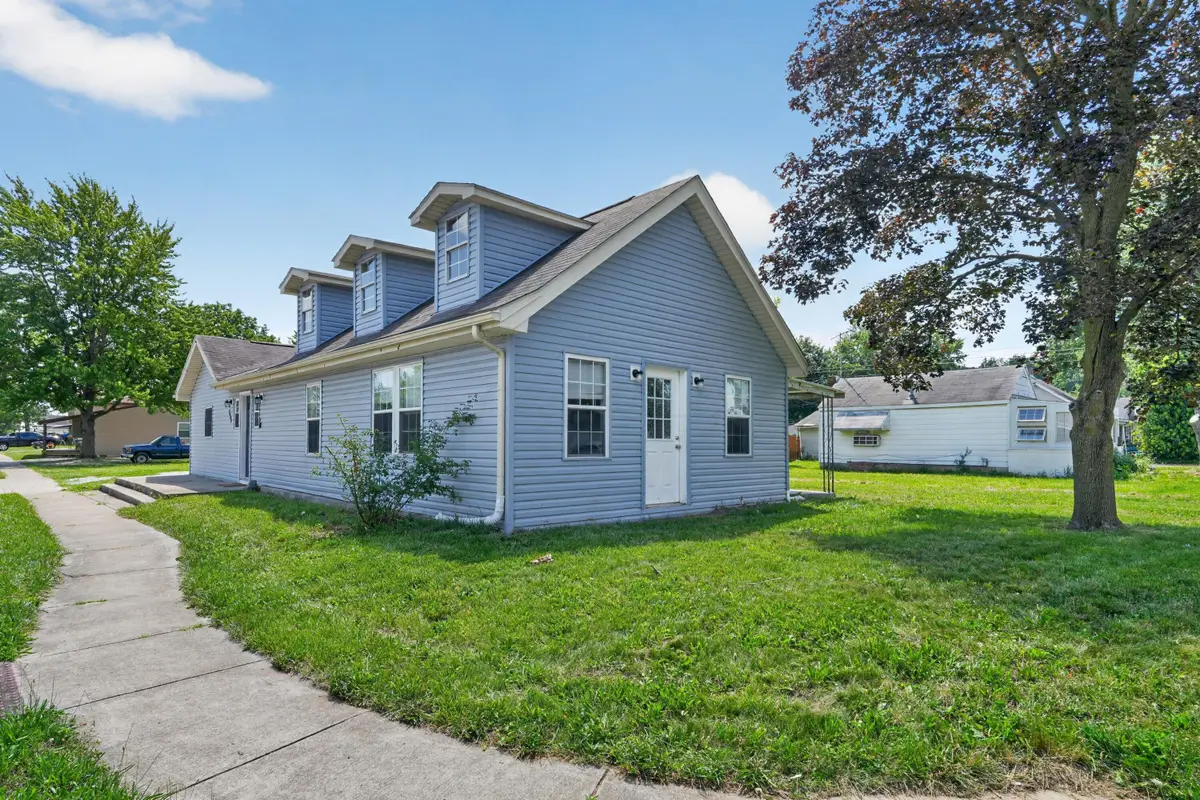 355 Woodlawn Avenue, Columbus, OH 43228 - #1