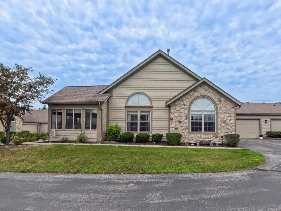6053 Landings Pond Place, Grove City, OH 43123 - #2