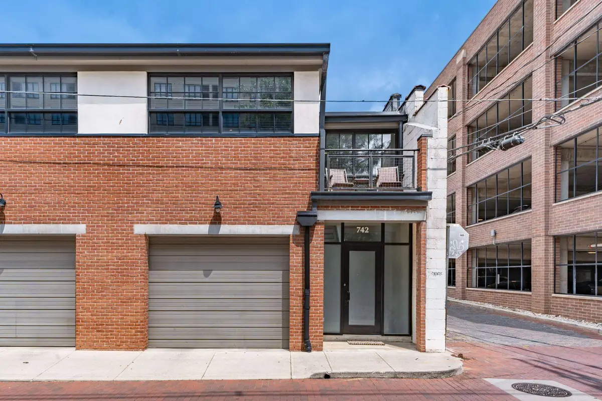742 N Pearl Street, Columbus, OH 43215 - #1