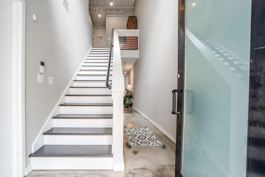 742 N Pearl Street, Columbus, OH 43215 - #2