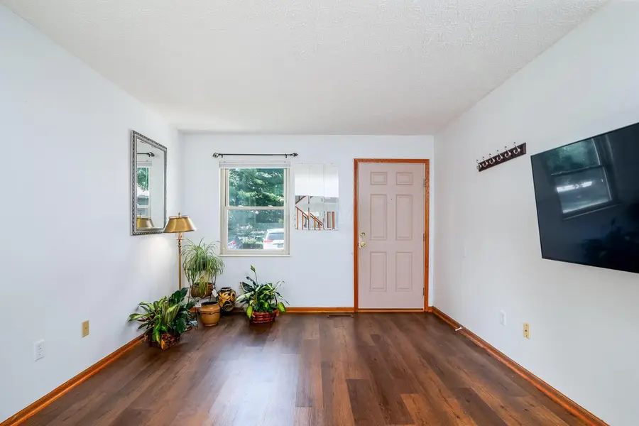 8040 Worthington Lake Drive, Westerville, OH 43081 - #3