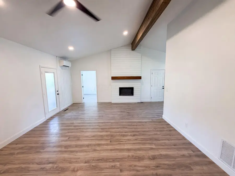932 Lincoln Drive, Circleville, OH 43113 - #3
