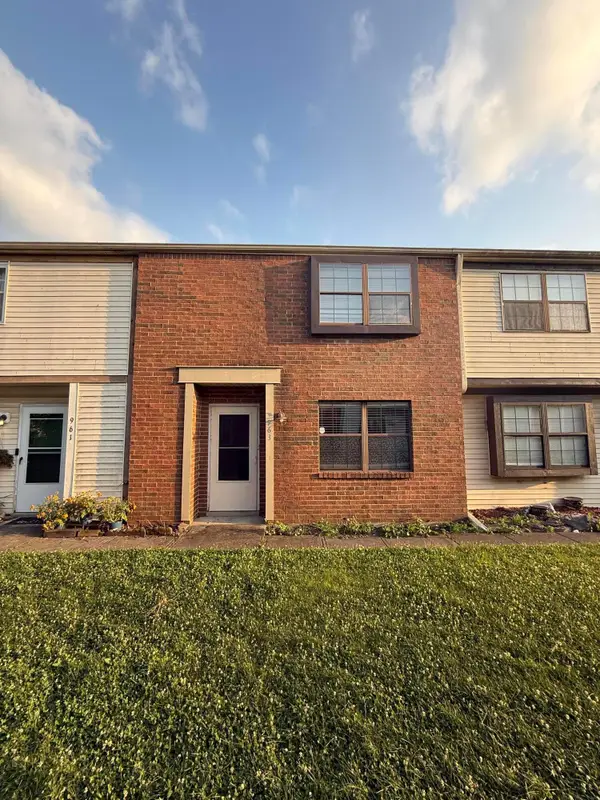 963 Cross Country Drive W, Westerville, OH 43081