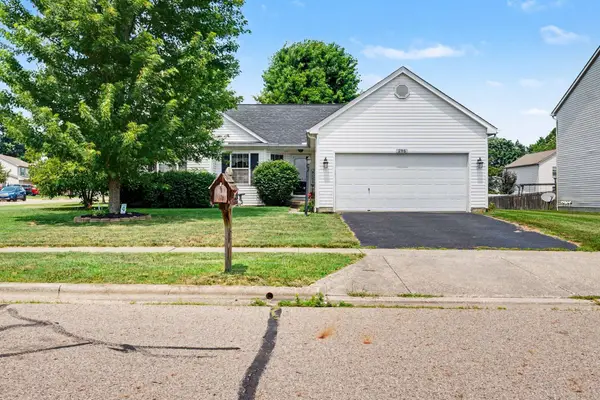 296 Isaac Tharp Street, Pataskala, OH 43062