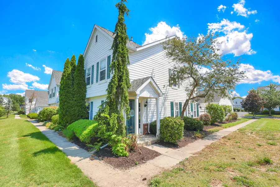 6333 Lakeview Drive E, Grove City, OH 43123 - #2