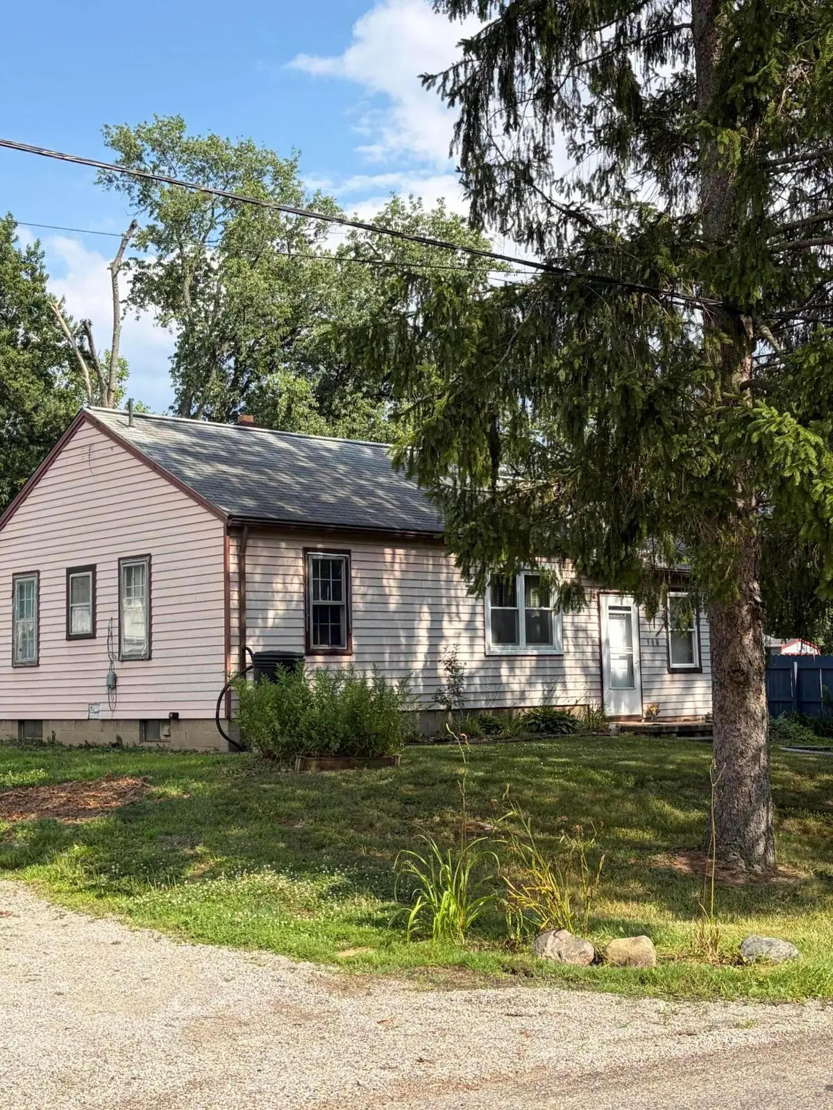 908 Romulus Street, Baltimore, OH 43105 - #1