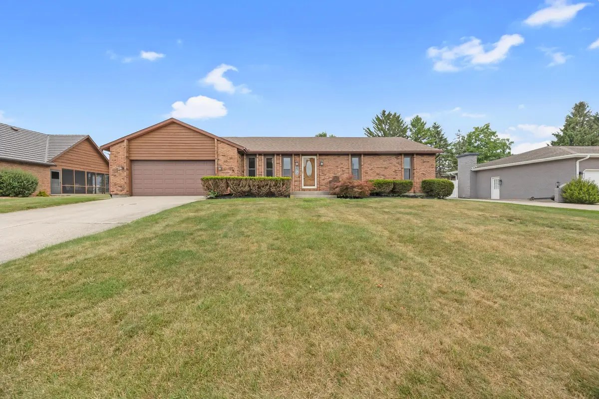 110 N Heatherhill Drive, Bellefontaine, OH 43311 - #1