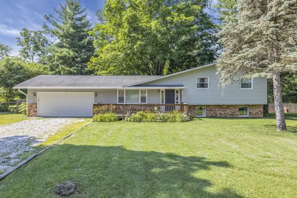 281 Middle Ground Sw, Pataskala, OH 43062