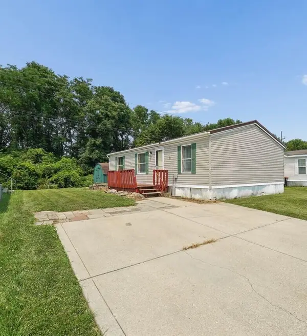 1100 Thornwood Drive, Heath, OH 43056