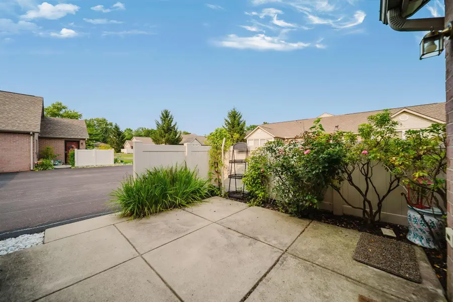 4075 Chennin Drive, Columbus, OH 43230 - #3