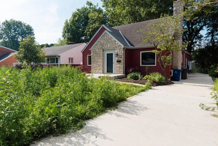 353 Charleston Avenue, Columbus, OH 43214 - #2