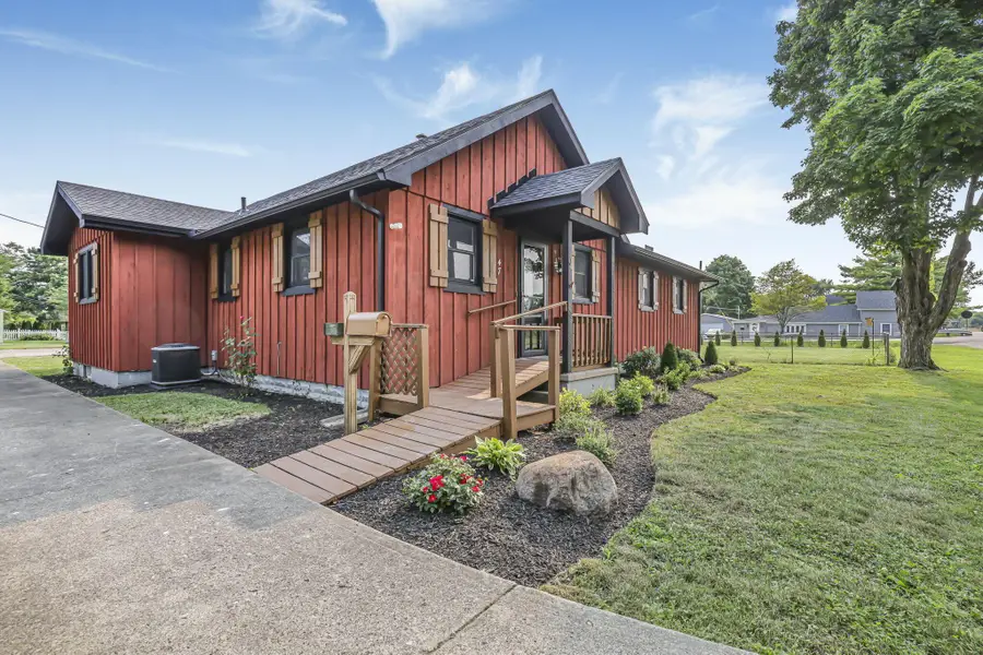 47 E Oak Street, Canal Winchester, OH 43110 - #3
