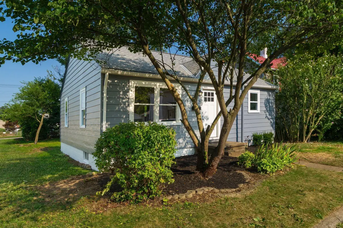210 Sherman Avenue, Lancaster, OH 43130 - #1