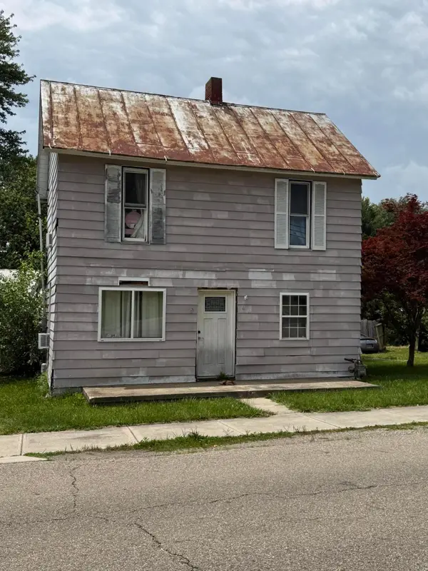 211 N Main Street, Pleasantville, OH 43148