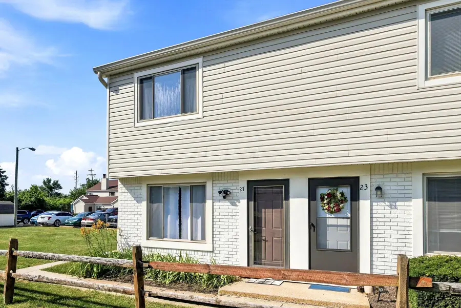 27 Hedgerow Lane, Delaware, OH 43015 - #3