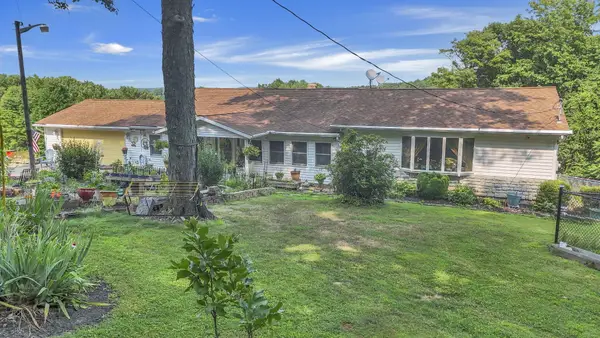 8879 National Road Se, Thornville, OH 43076