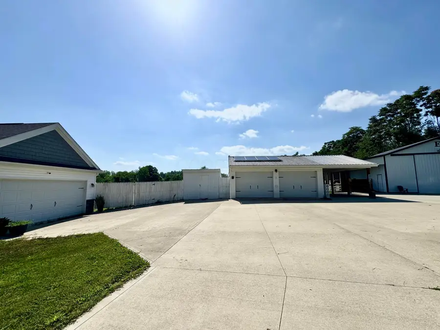 4436 State Route 345 Ne, New Lexington, OH 43764 - #3