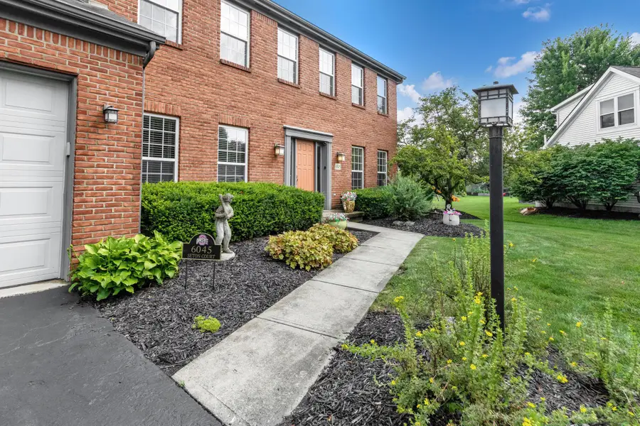 6045 Seton Court, Lewis Center, OH 43035 - #3