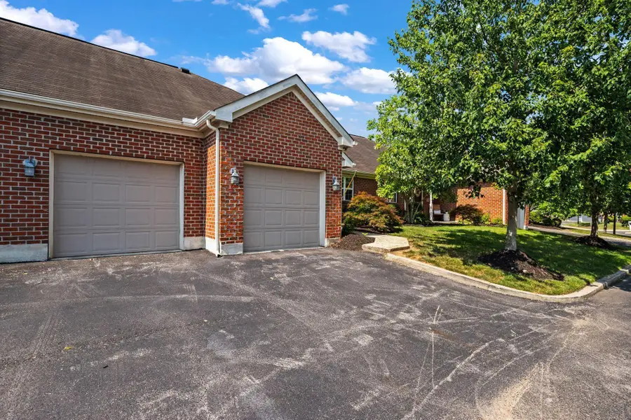 7529 Cherry Brook Drive, Reynoldsburg, OH 43068 - #2