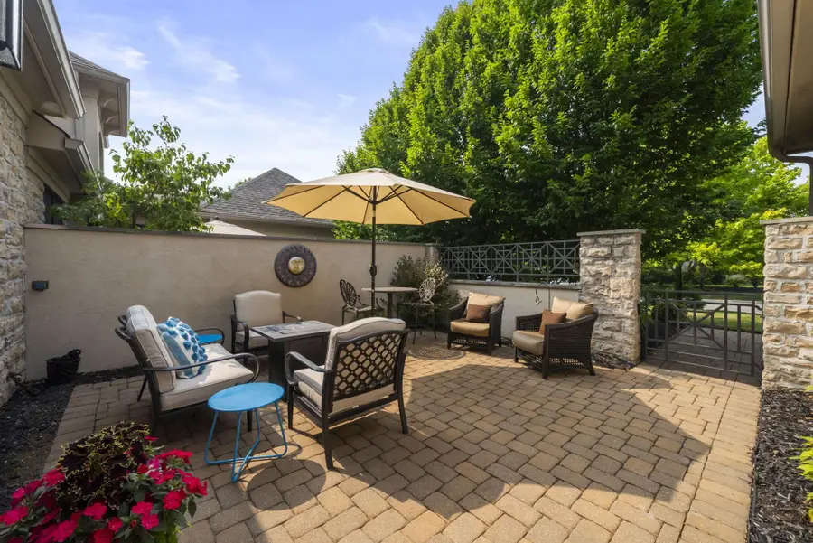 4922 Stonehaven Drive, Upper Arlington, OH 43220 - #2