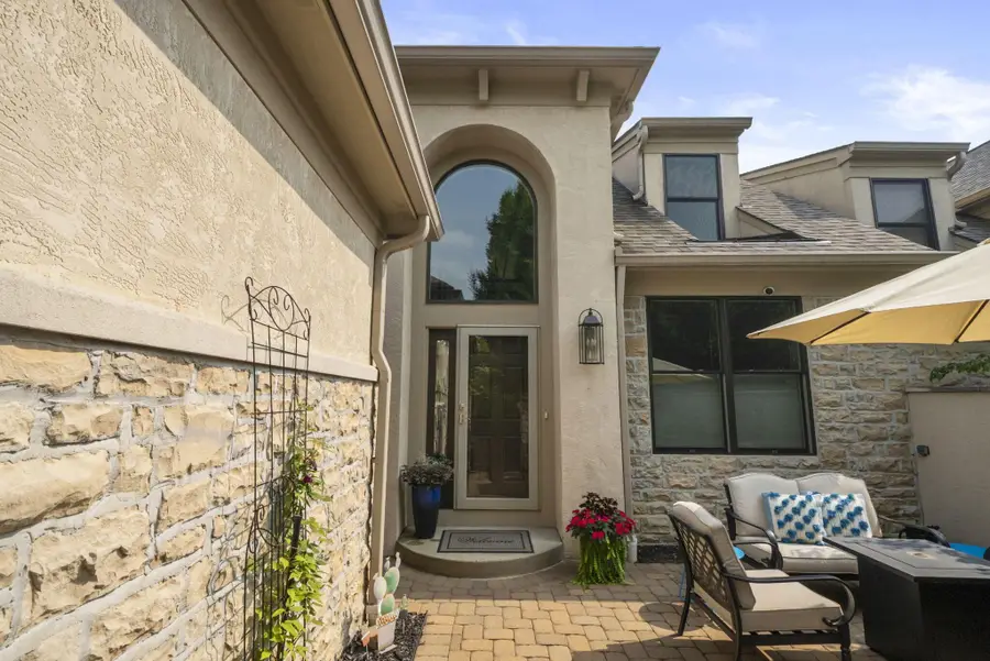 4922 Stonehaven Drive, Upper Arlington, OH 43220 - #3