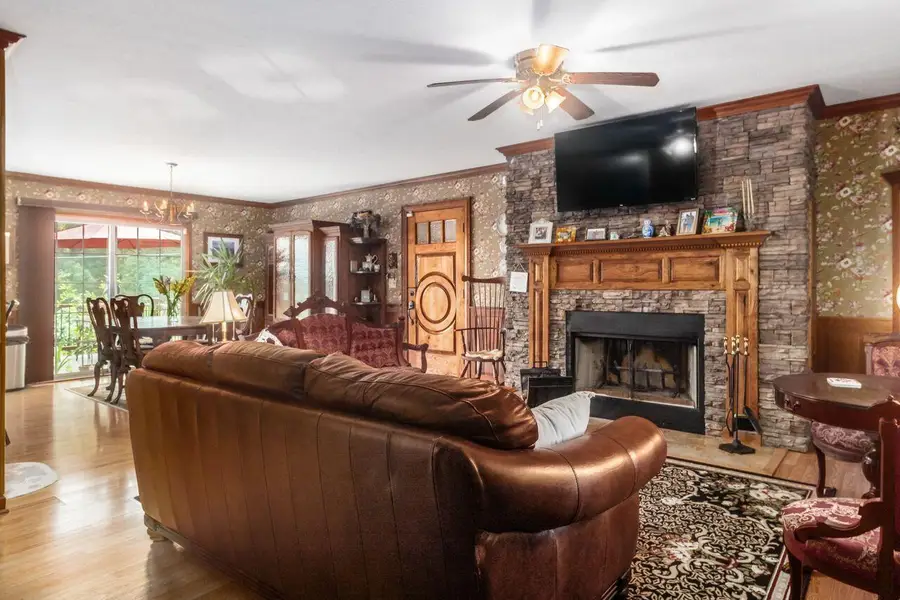 71 Queensway Court, Howard, OH 43028 - #2
