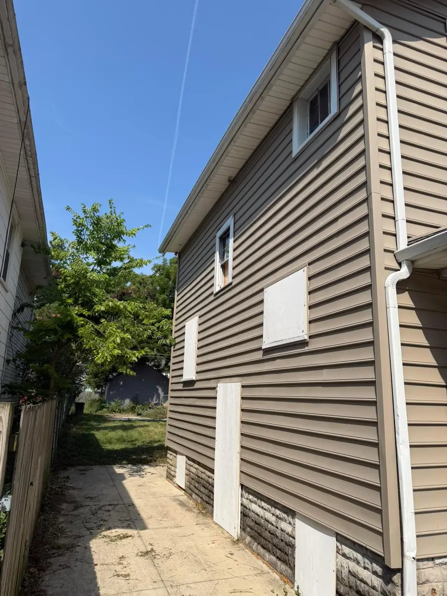 559 S Burgess Avenue, Columbus, OH 43204 - #3