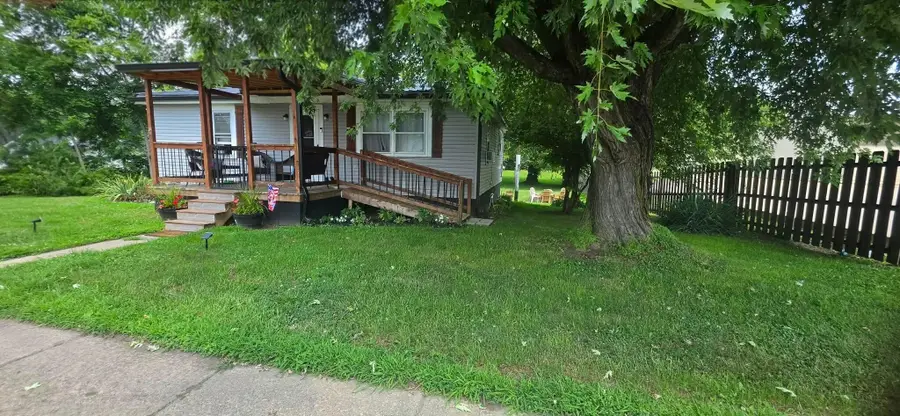 138 W Front Street, New Holland, OH 43145 - #2