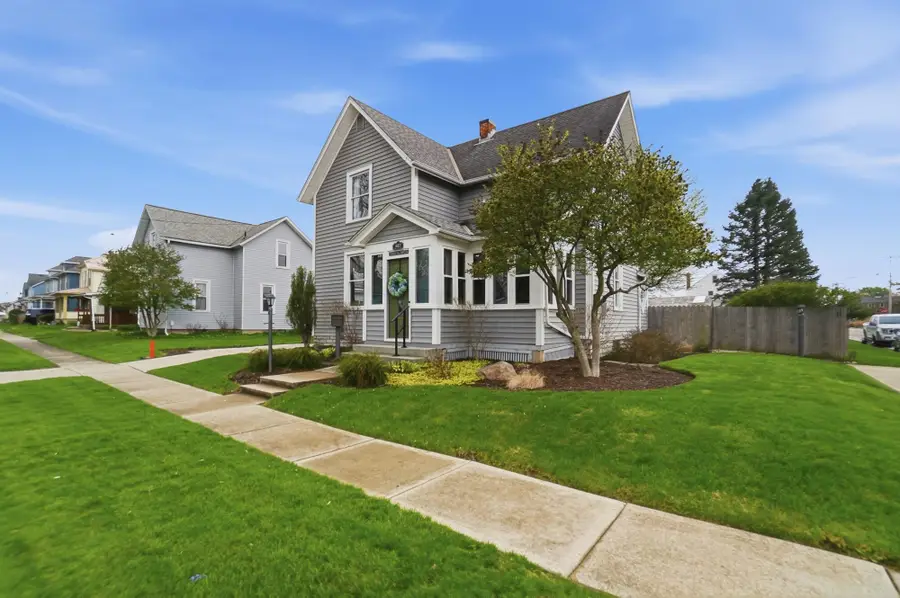 427 W Charles Street, Bucyrus, OH 44820 - #2