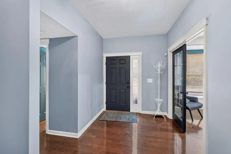 6319 Lake Mathias Drive, New Albany, OH 43054 - #2