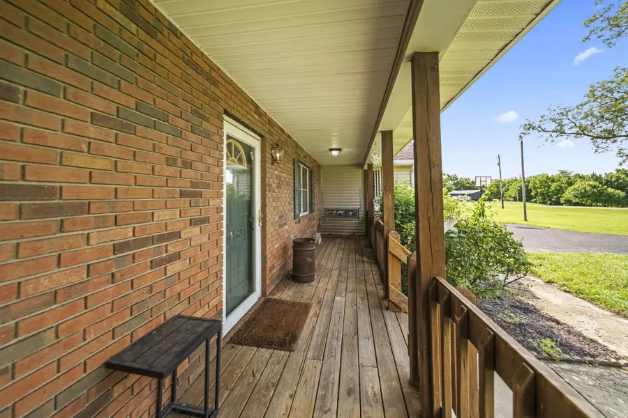 4658 W Ford Road, Ashville, OH 43103 - #2