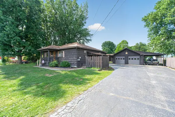 10 Oak Street, The Plains, OH 45780