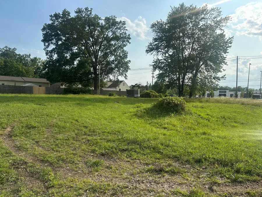 3703 E Genessee Avenue, Columbus, OH 43219 - #3
