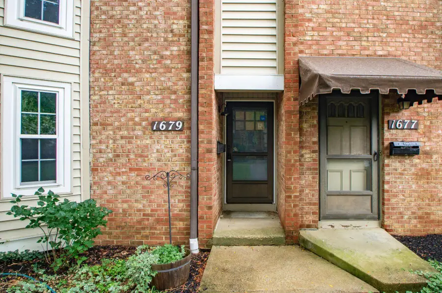 1679 Saint Albans Court, Columbus, OH 43220 - #3