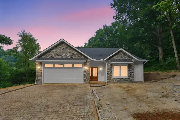706 Berry Road, Howard, OH 43028
