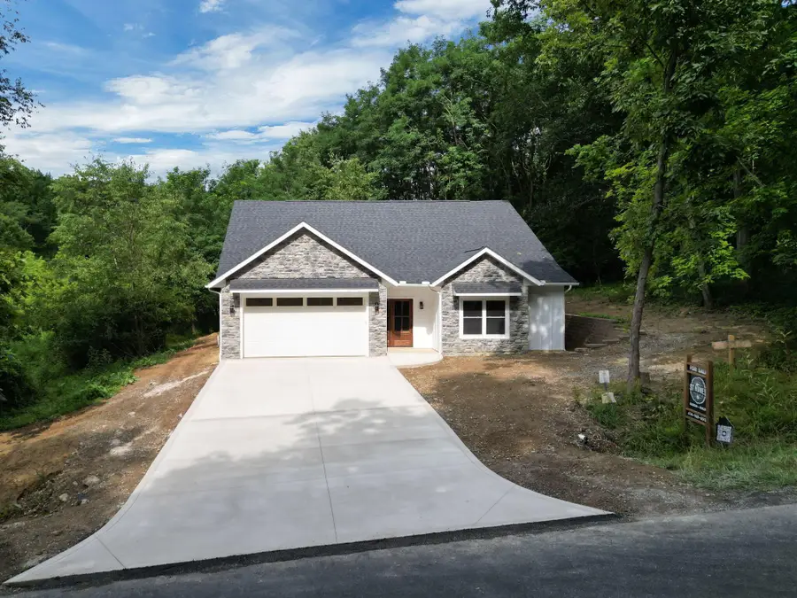 706 Berry Road, Howard, OH 43028 - #2