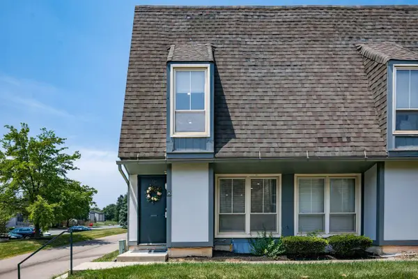 1046 Merrimar Circle N, Columbus, OH 43220