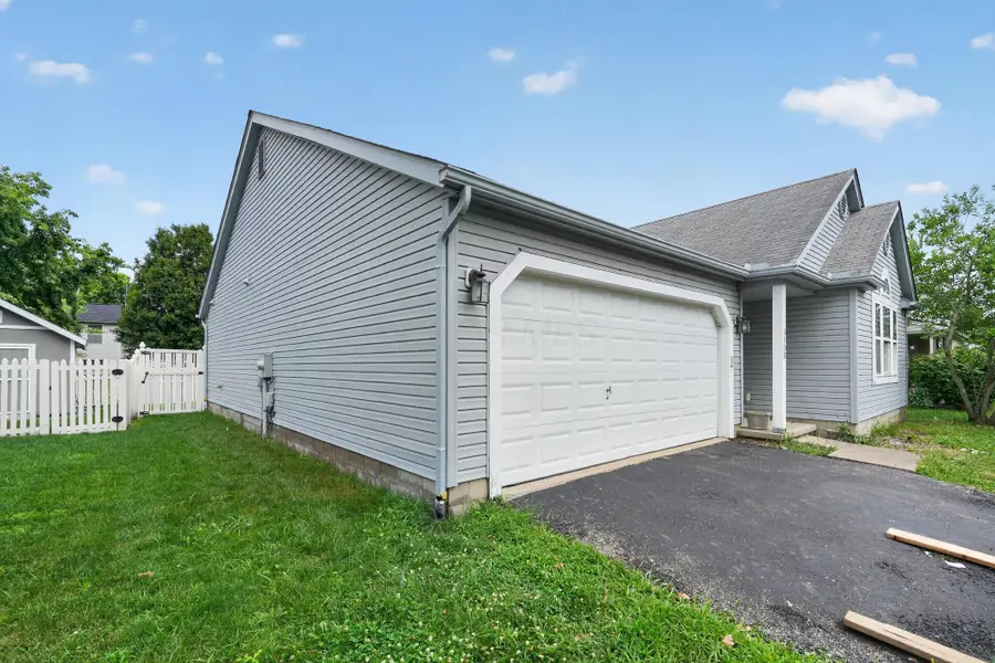 3158 El Nino Drive, Columbus, OH 43204 - #2