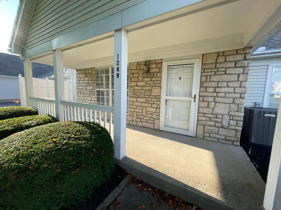 1249 Dunhurst Street, Circleville, OH 43113 - #3