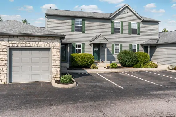 702 Parkgrove Way, Lewis Center, OH 43035