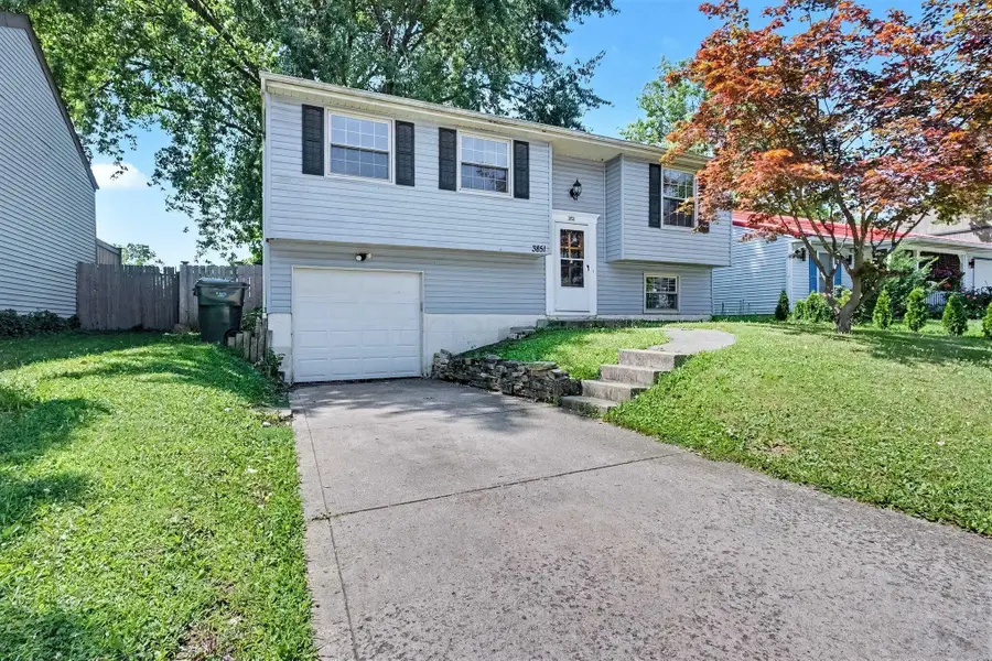 3851 Farm Brook Lane, Columbus, OH 43204 - #2