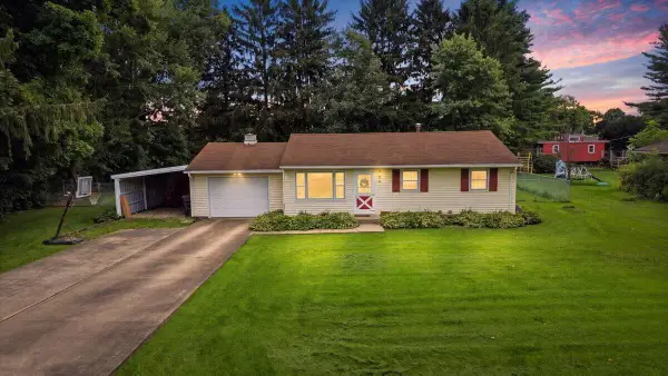 15 E Mound Street, Fredericktown, OH 43019