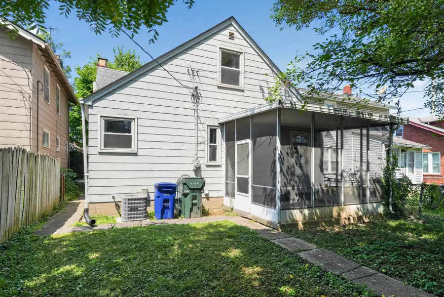 584 Chestershire Road, Columbus, OH 43204 - #2