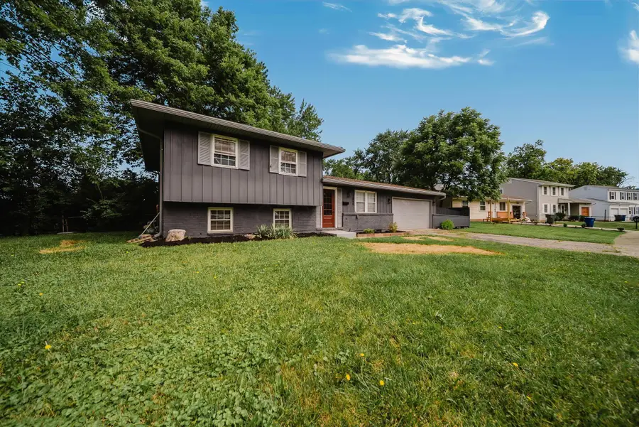 2850 Ravenswood Court, Columbus, OH 43232 - #3
