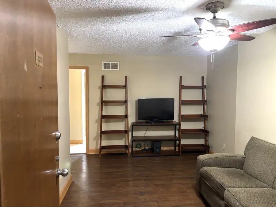 364 W Lane Avenue, Columbus, OH 43201 - #2