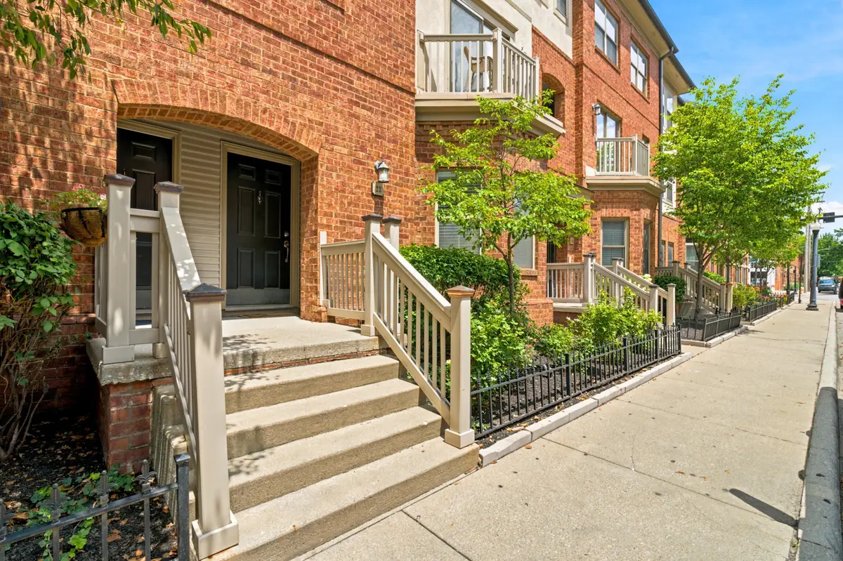 22 W Russell Street, Columbus, OH 43215 - #1