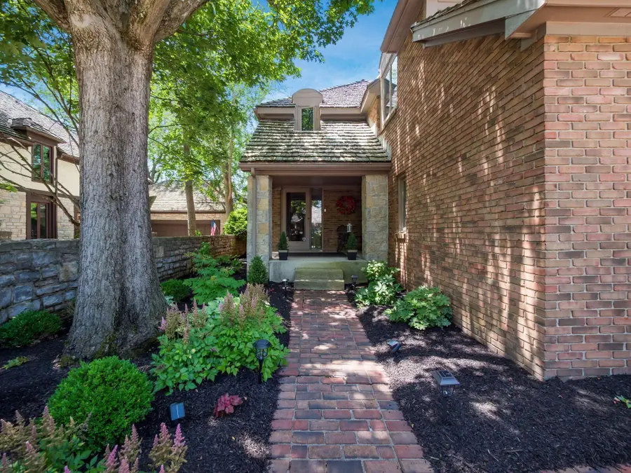 8475 Gullane Court, Dublin, OH 43017 - #3