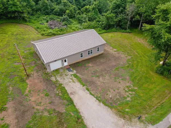 7795 Loches Road Ne, Saint Louisville, OH 43071