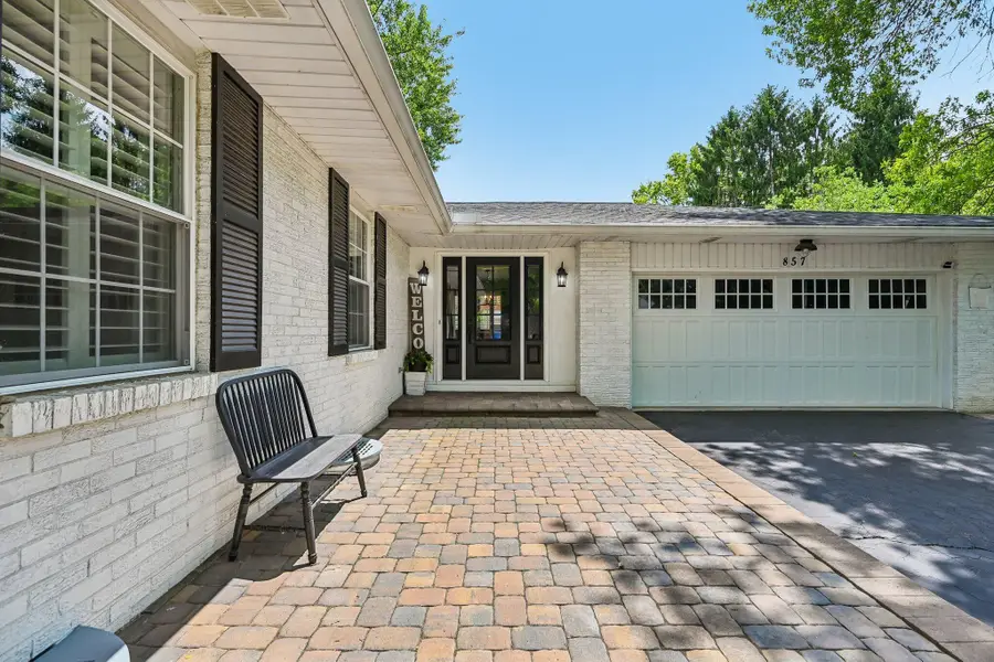 857 Lookout Point Drive, Columbus, OH 43235 - #2